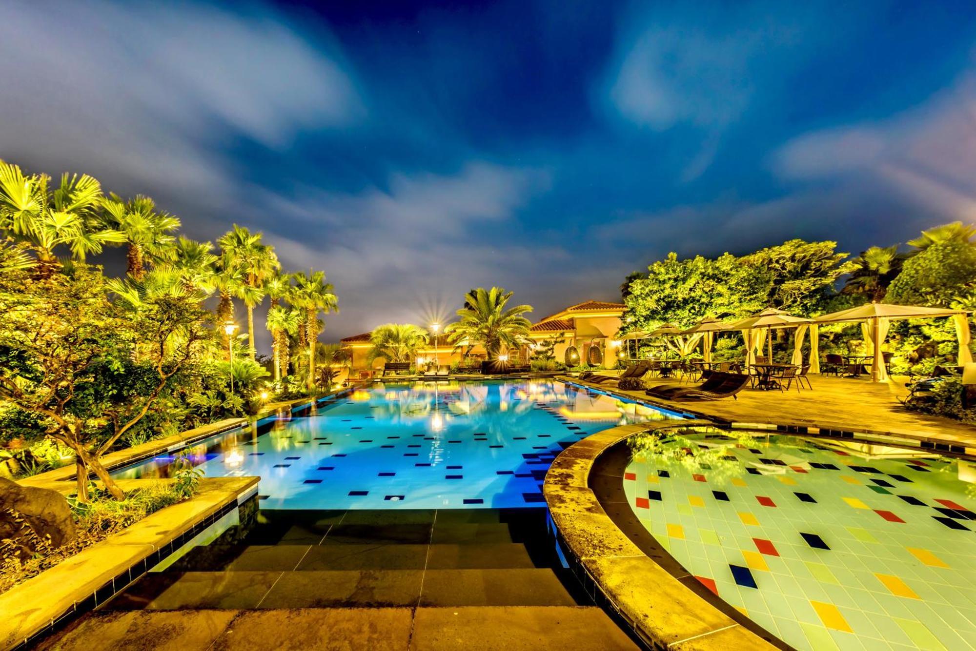 Palm Valley Resort Seogwipo Eksteriør billede