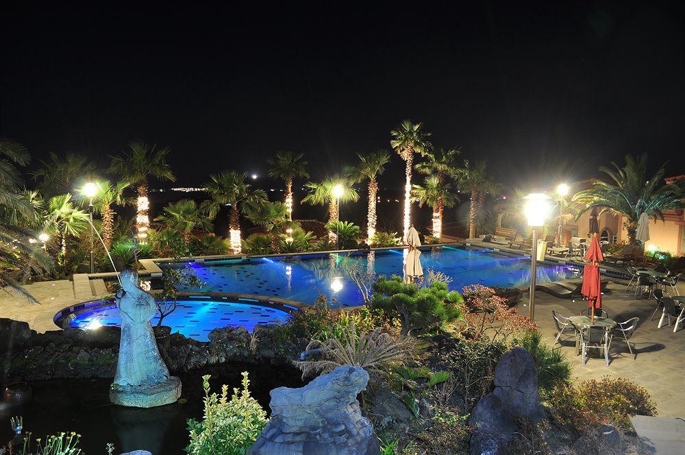 Palm Valley Resort Seogwipo Eksteriør billede