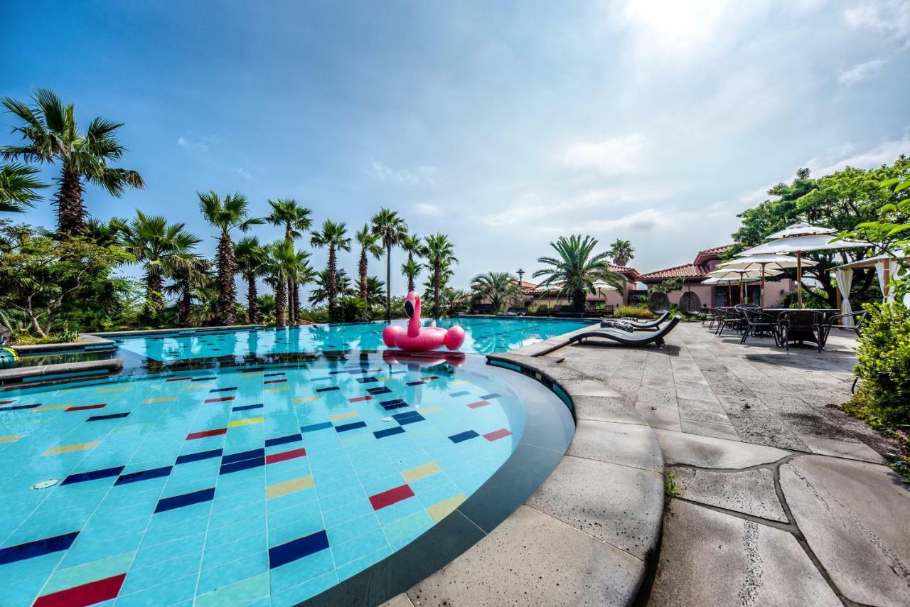 Palm Valley Resort Seogwipo Eksteriør billede
