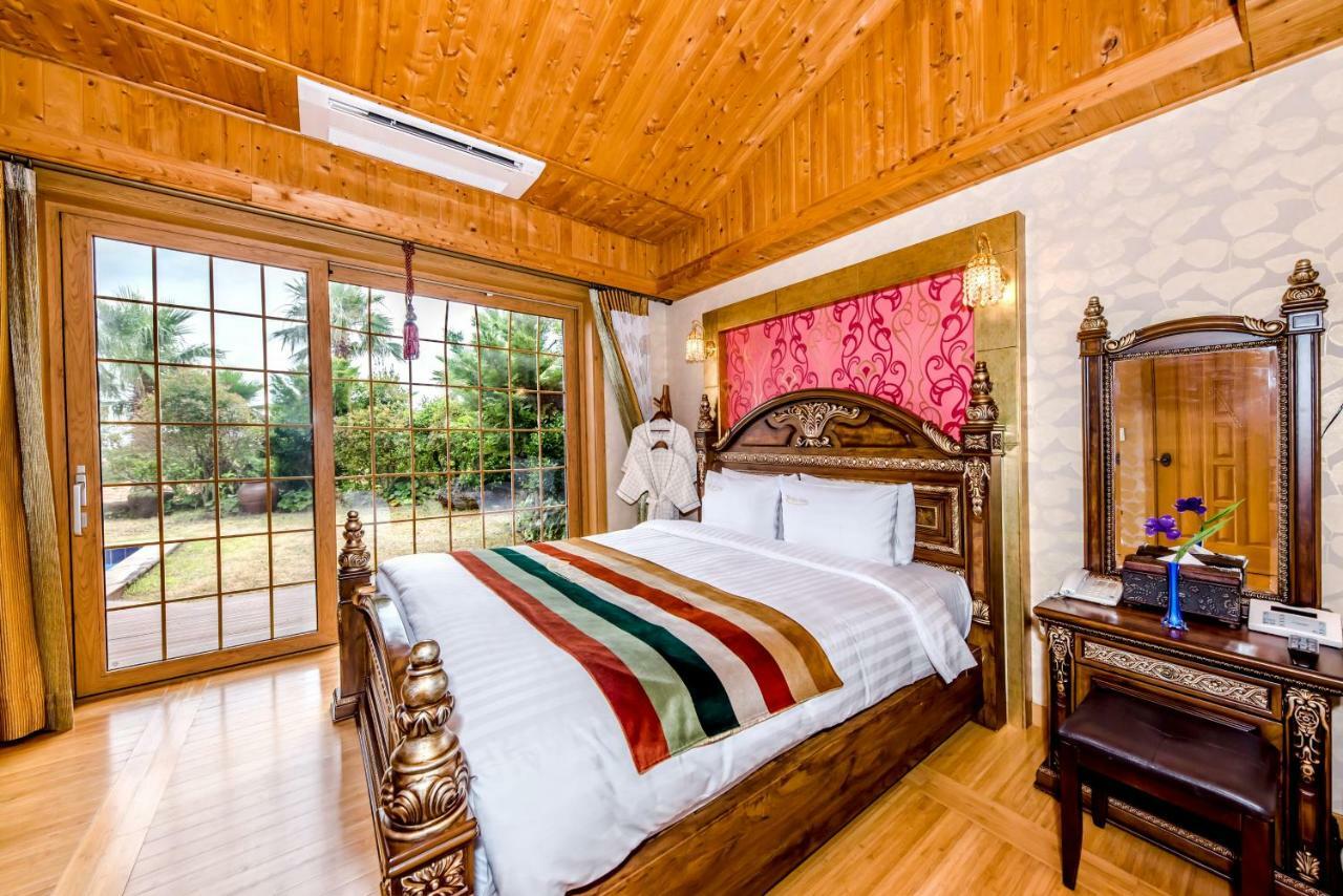 Palm Valley Resort Seogwipo Eksteriør billede
