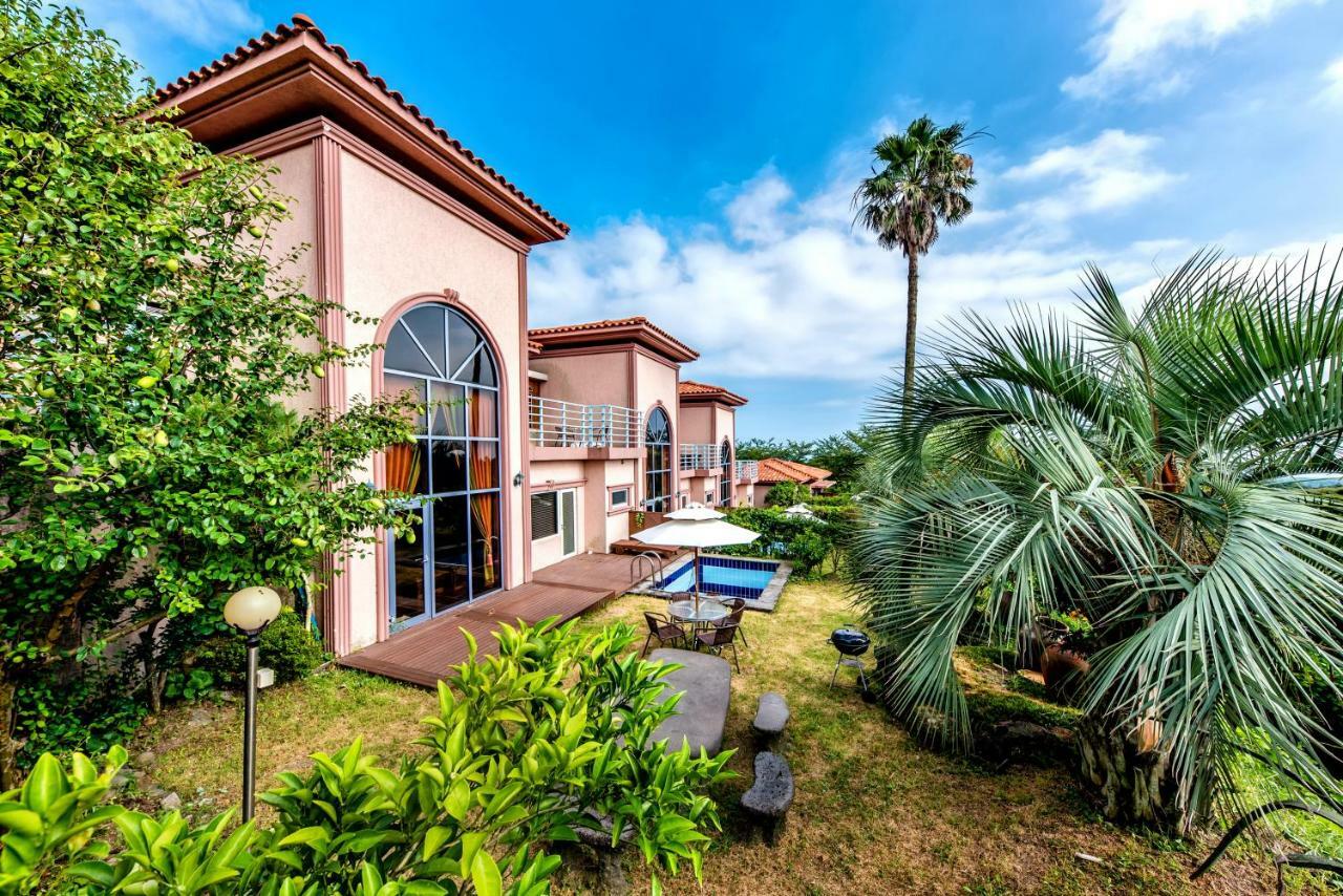 Palm Valley Resort Seogwipo Eksteriør billede