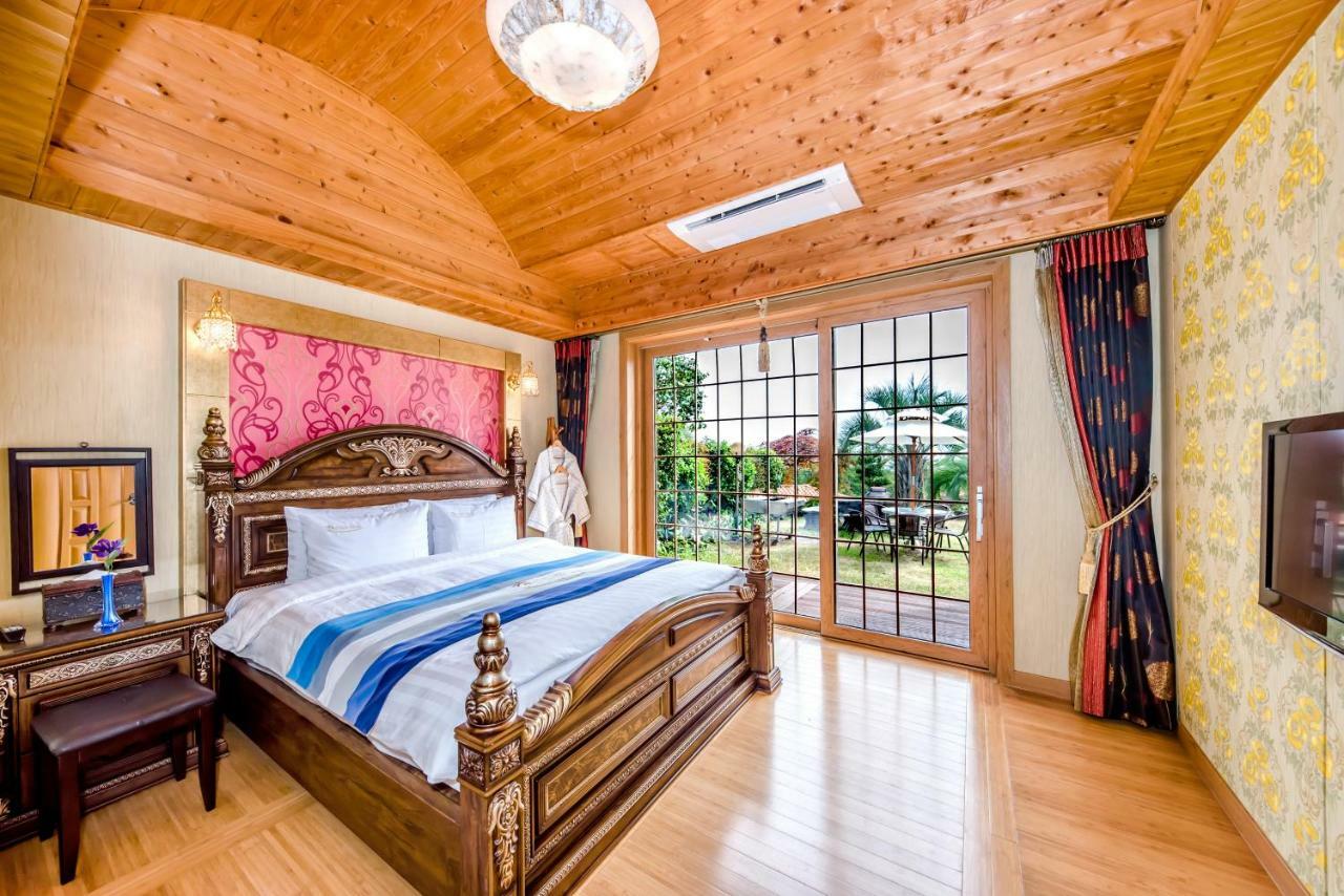 Palm Valley Resort Seogwipo Eksteriør billede